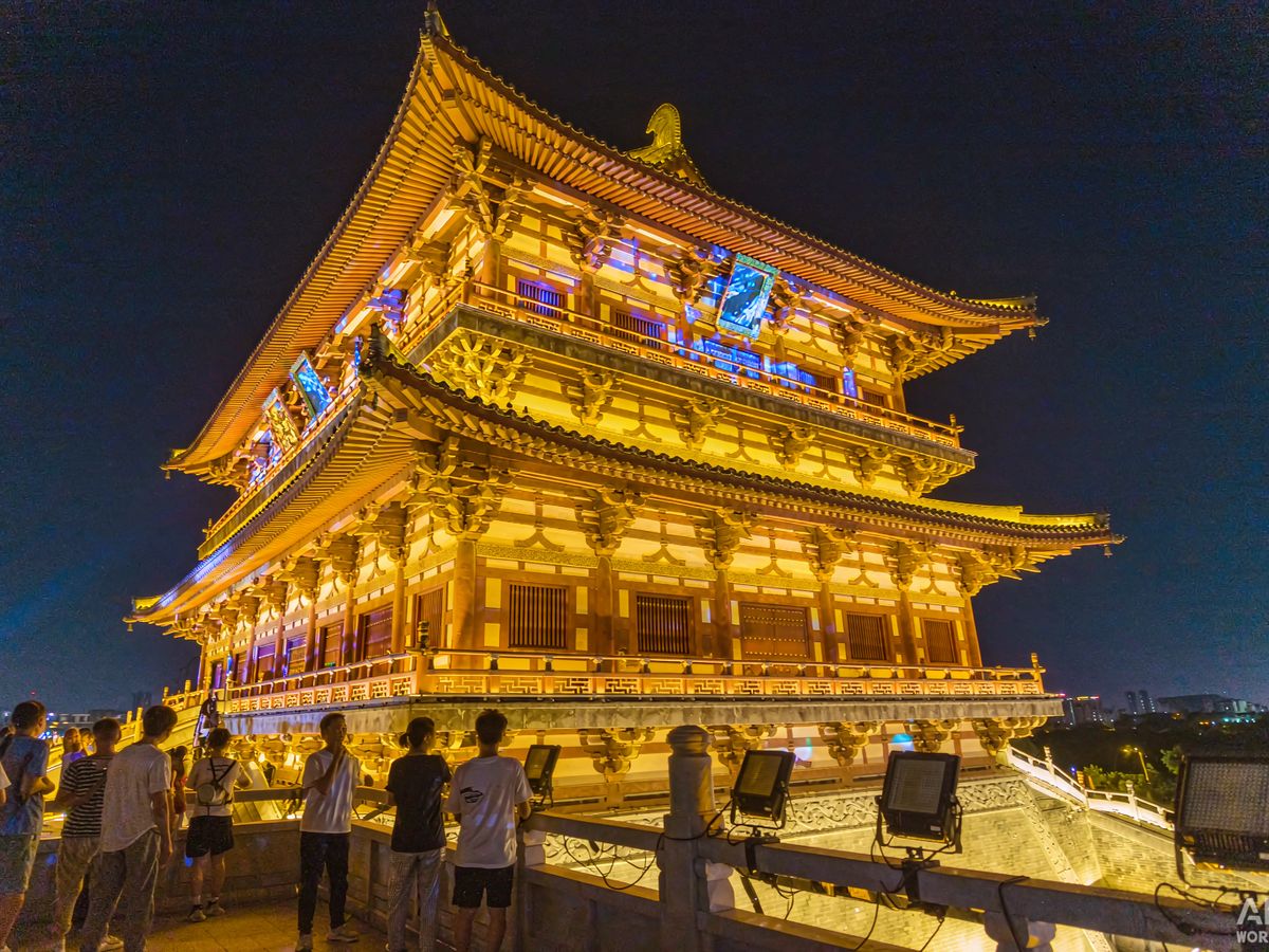 Xi'an cultural tourism lighting installation